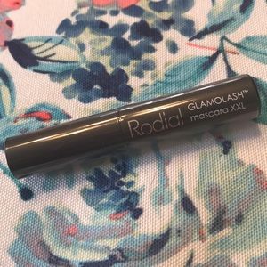 Rodial GLAMOLASH mascara XXL